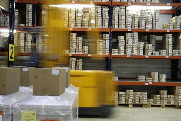 Membangun Industri FMCG yang Unggul Melalui Kualitas Terbaik dan Manajemen Pengadaan Bahan Baku yang Efektif