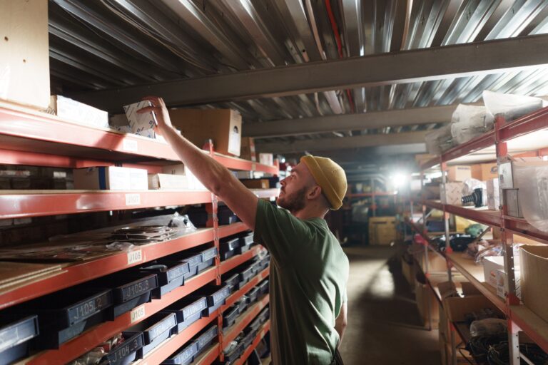 AI-Driven Inventory Management: Meningkatkan Efisiensi Bisnis Melalui Teknologi Canggih