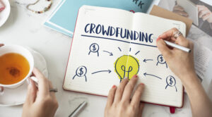 Crowdfunding: Definisi, Cara Kerja, Keuntungan, dan Risikonya