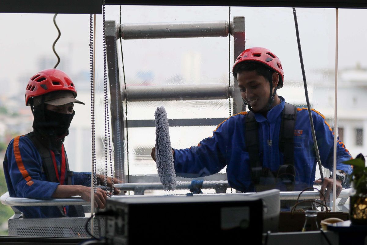 Predictive Maintenance untuk Keselamatan Kerja (K3): Mencegah Risiko Fatal di Pabrik dan Gedung Industri